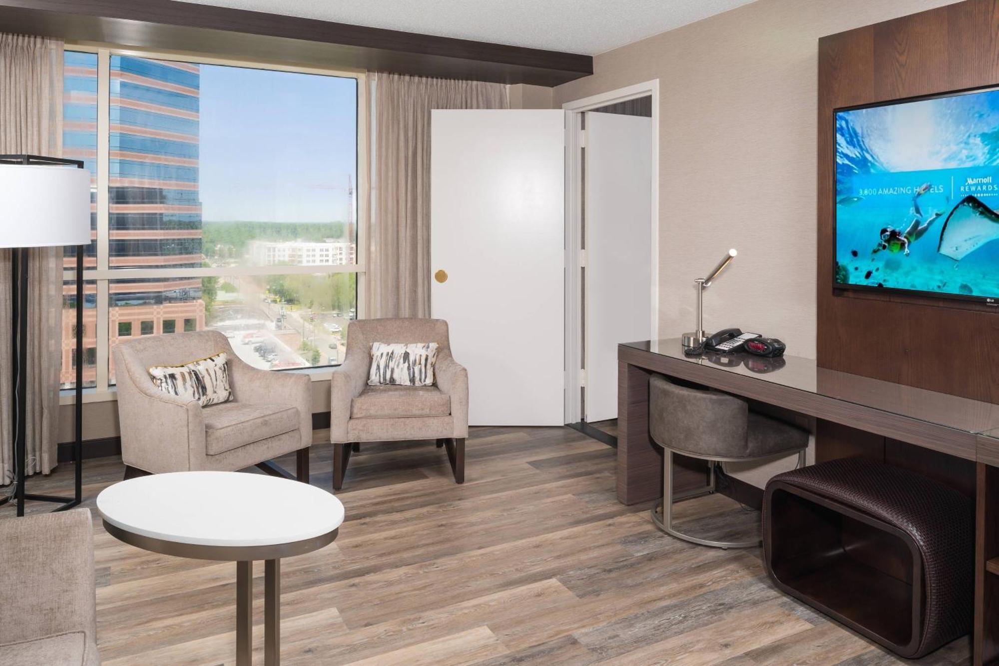 Marriott Center Hotel 4*