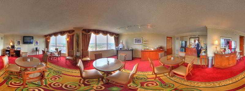 Marriott Center Hotel 4*